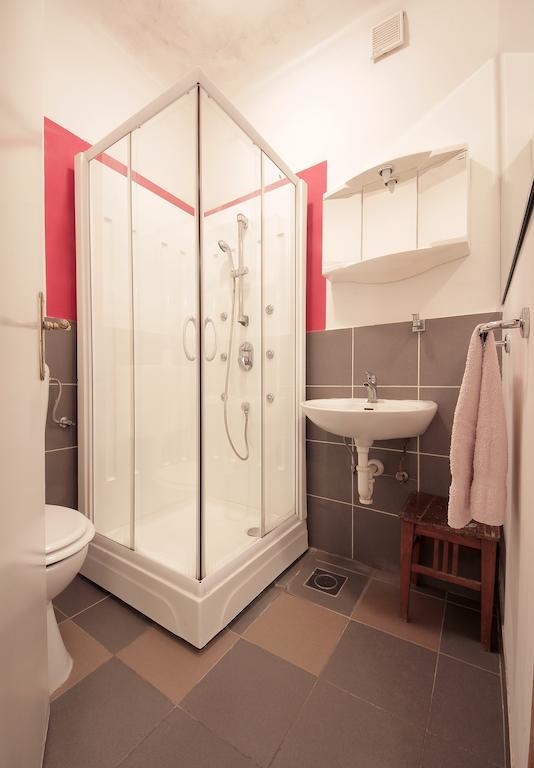Guesthouse Lessi Zagrzeb Pokój zdjęcie