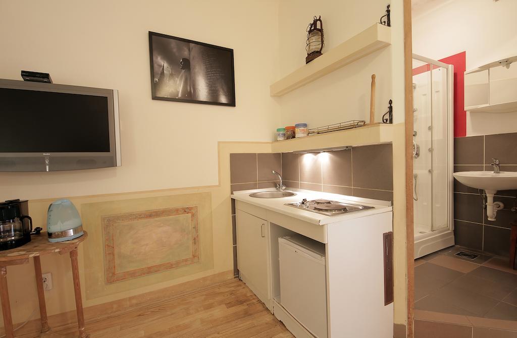 Guesthouse Lessi Zagrzeb Pokój zdjęcie