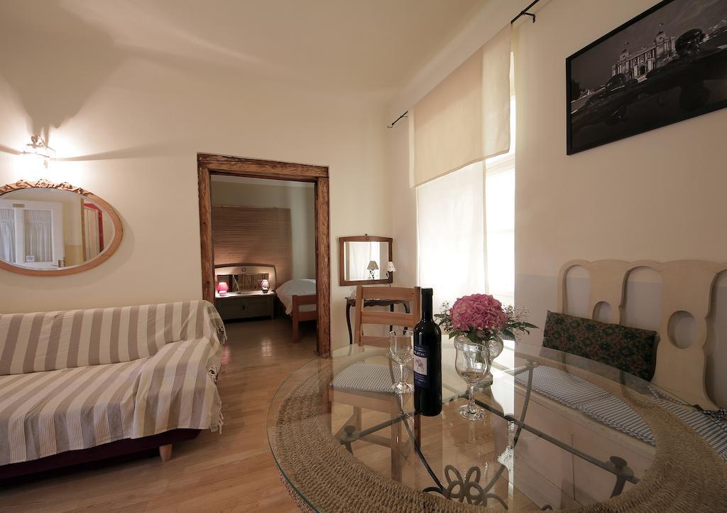 Guesthouse Lessi Zagrzeb Pokój zdjęcie